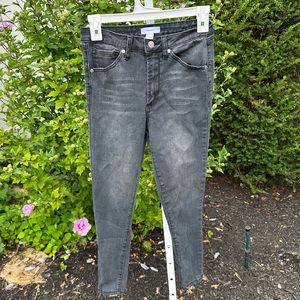 Forever 21 black skinny leg jeans